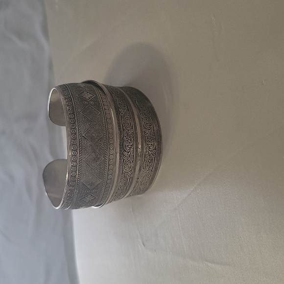 Bangle bracelets - Picture 3 of 3